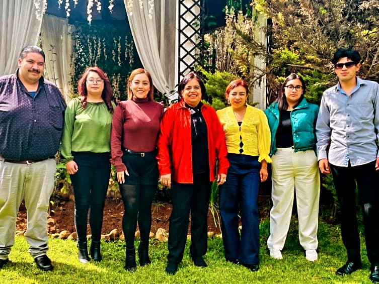 Fotografía del equipo administrativo de FOCA
